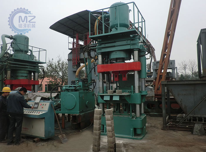 ����ש��