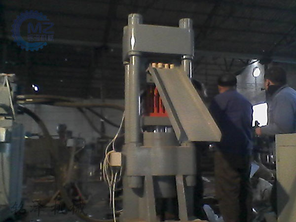 ����Ӫ����ѹ���